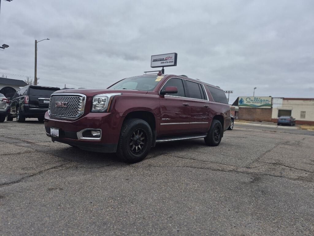 2017 GMC YUKON Denali