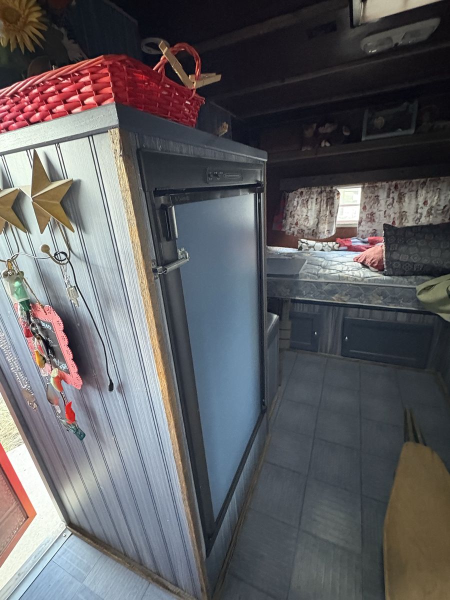 Main image 6