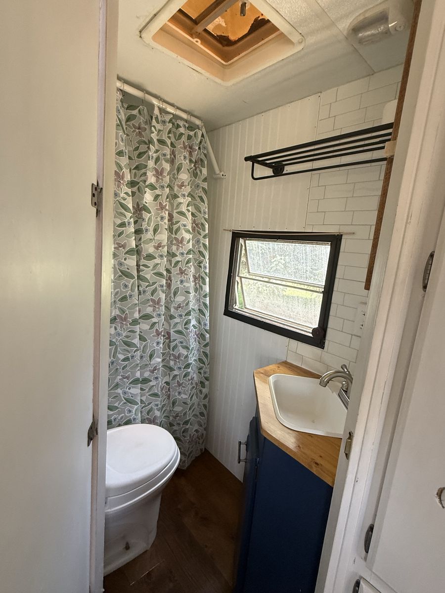 Main image 8