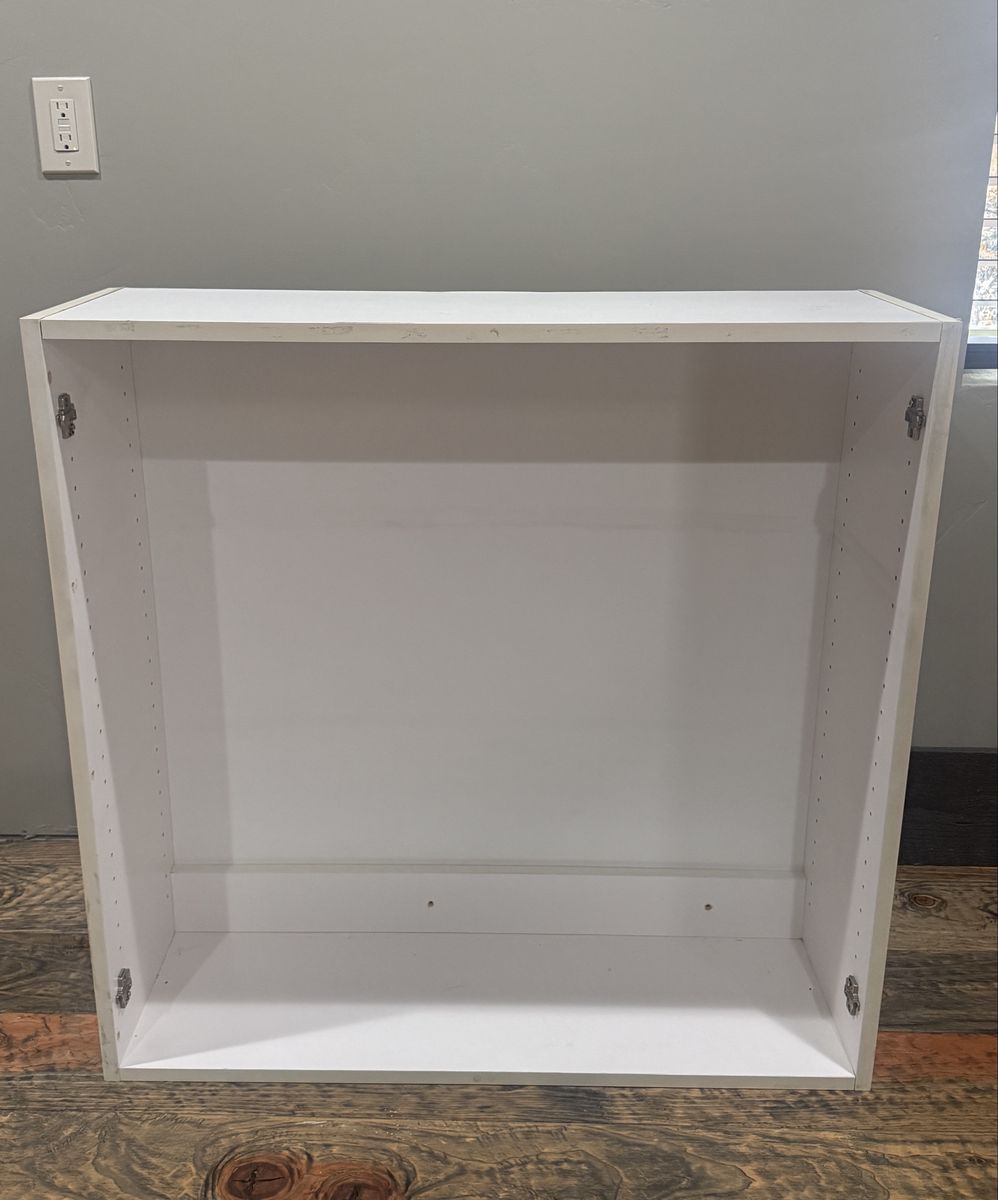 5 White Wall Cabinet - Used, Good Condition, FREE !