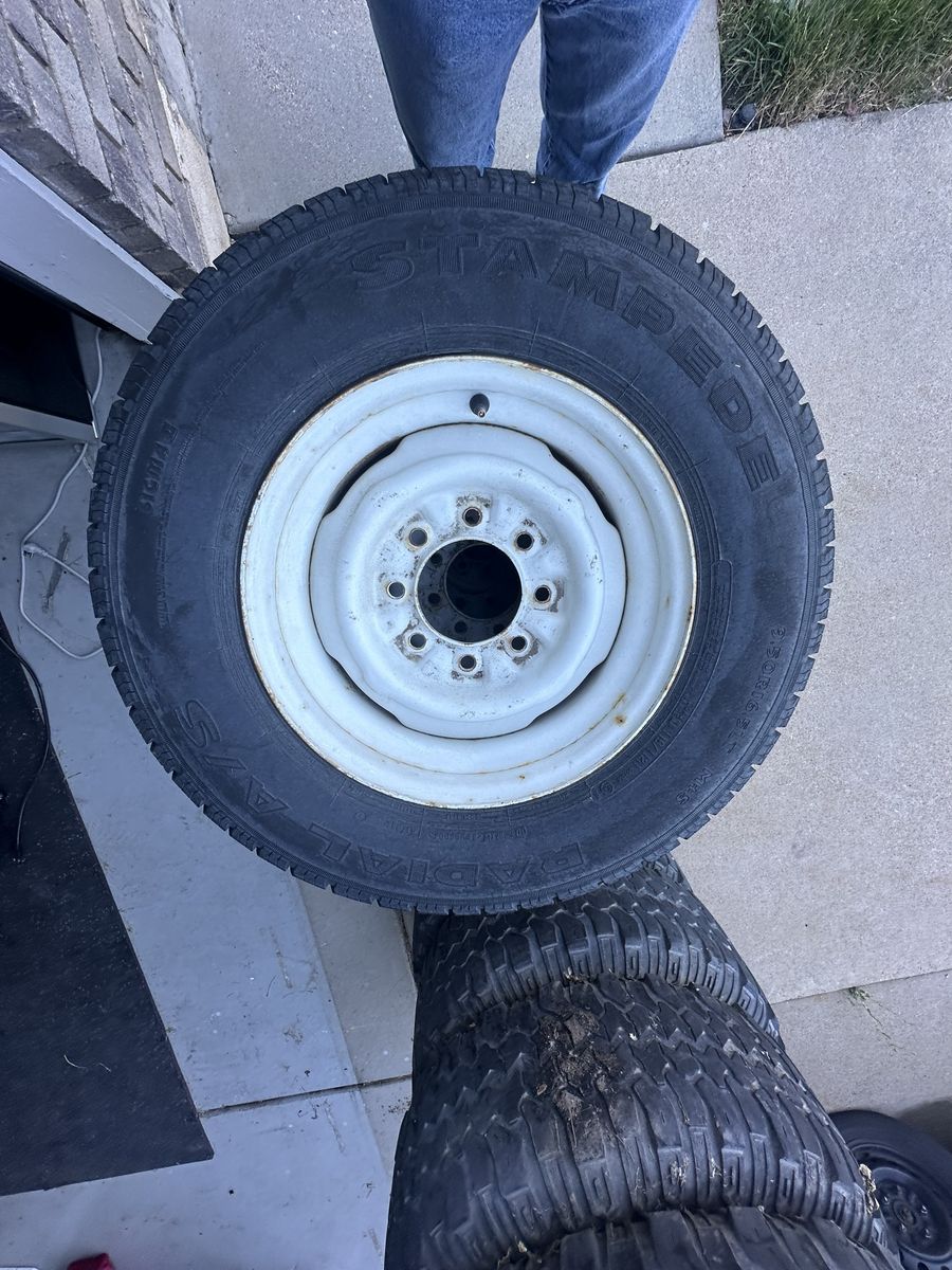 Chevy 8x6.5 lug steelies