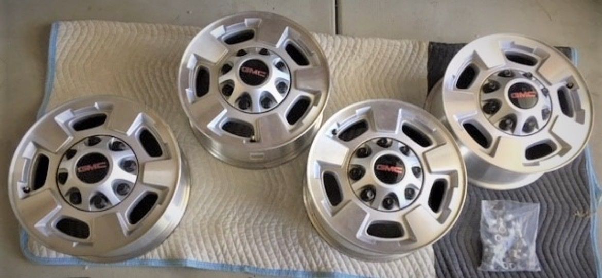 GMC 8-Lug Truck Wheels, Set of 4 with Center Caps & Lug Nuts - Silver Finish