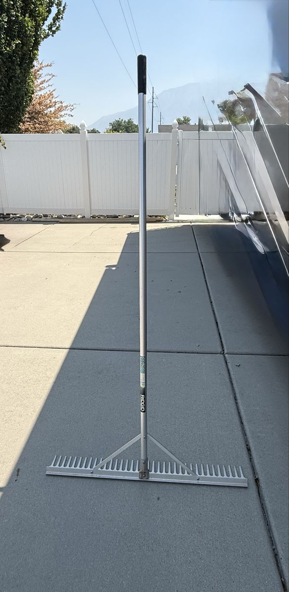 RIDGID Heavy Duty Aluminum Landscape Rake
