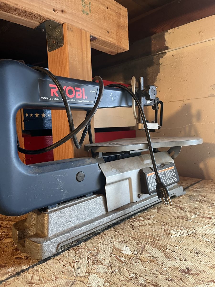 Ryobi 16" Scroll Saw