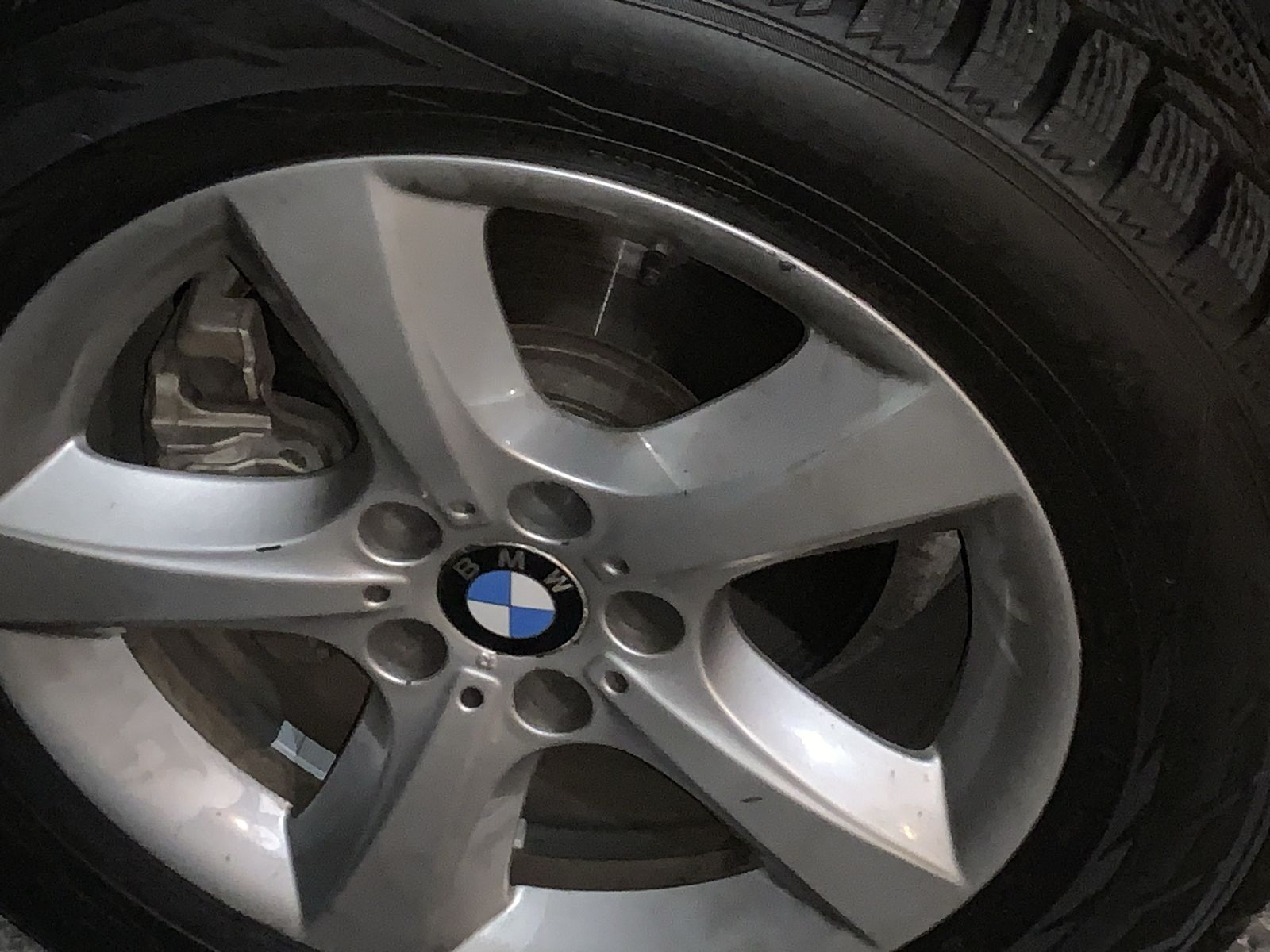 BMW x5 wheels 18”