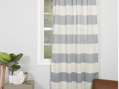 Curtains (2 panels)