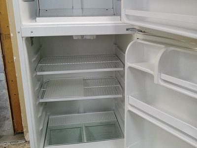 Whirlpool 18 cf Refrigerator~90 Day Guarantee