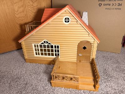 Calico Critters Log Cabin, van and camper
