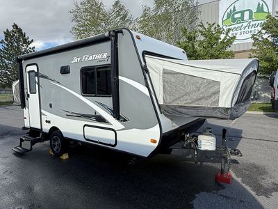 2016 Jayco Jay Flight Hybrid Travel Trailer