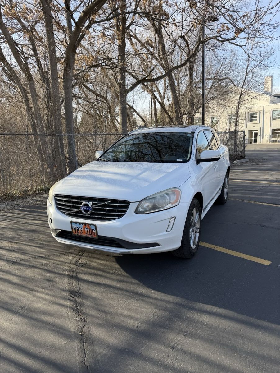 2017 Volvo XC60 T5 Inscription