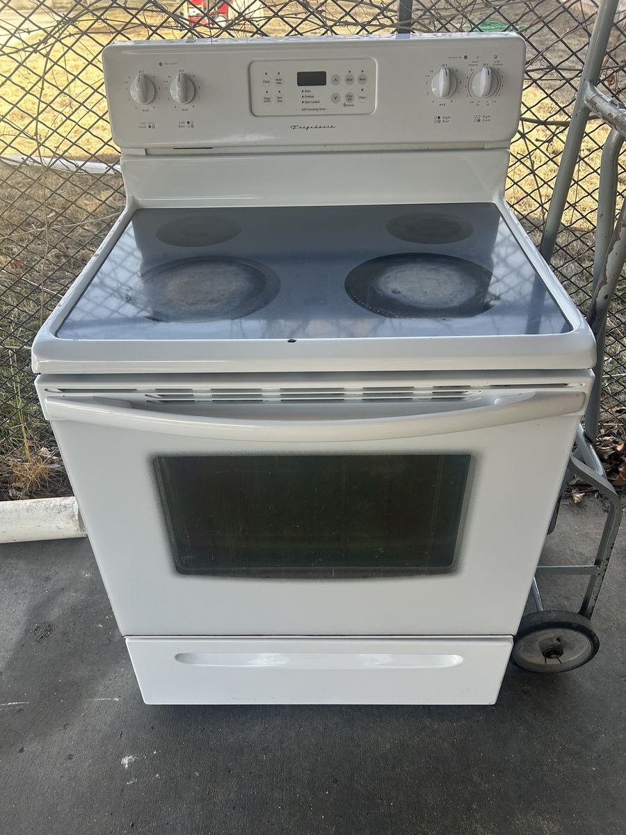 ElectrIc Range  LOCATED IN AMERICAN FORK