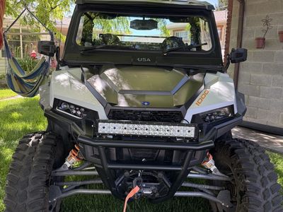 Polaris General XP 1000 Side-by-Side UTV - White/Grey, Light Bar