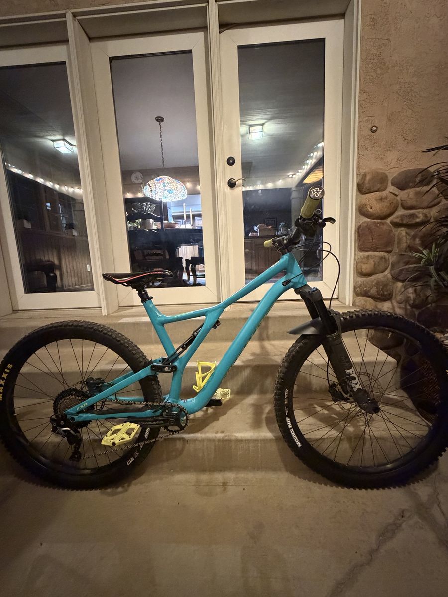 Specialized StumpJumper Sz. Large (S4) 29”