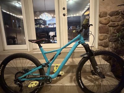 Specialized StumpJumper Sz. Large (S4) 29”