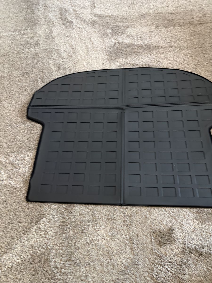 2021-2023 Hyundai Santa Fe Trunk Mat
