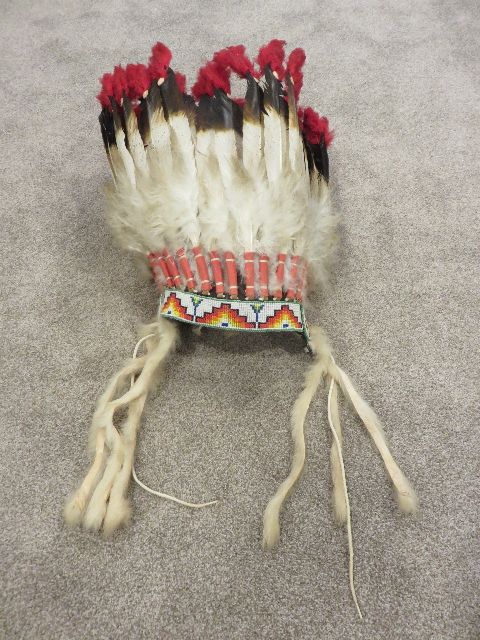 VINTAGE AUTHENTIC NATIVE AMERICAN HEADDRESS - MADE IN LATE 1960'S