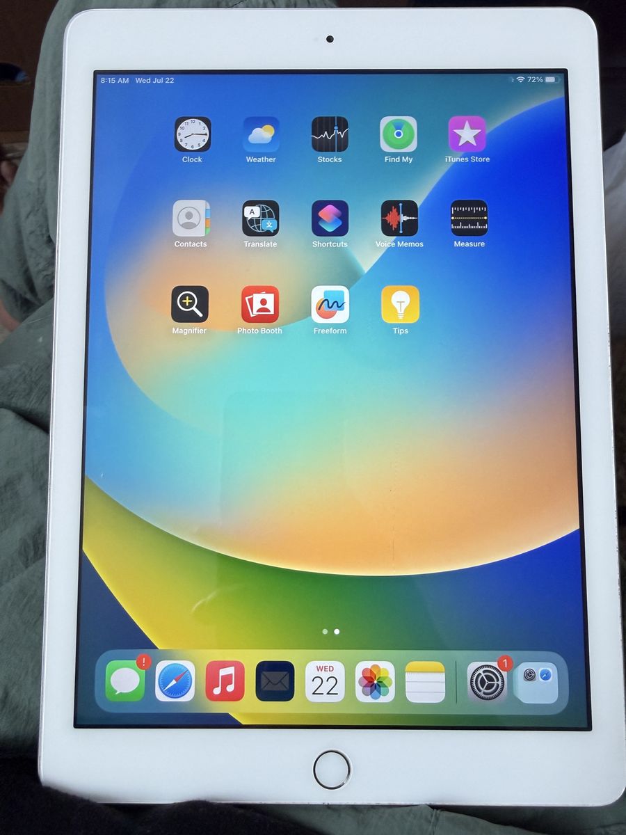 iPad 5th Gen ,128GB .so nice and still good