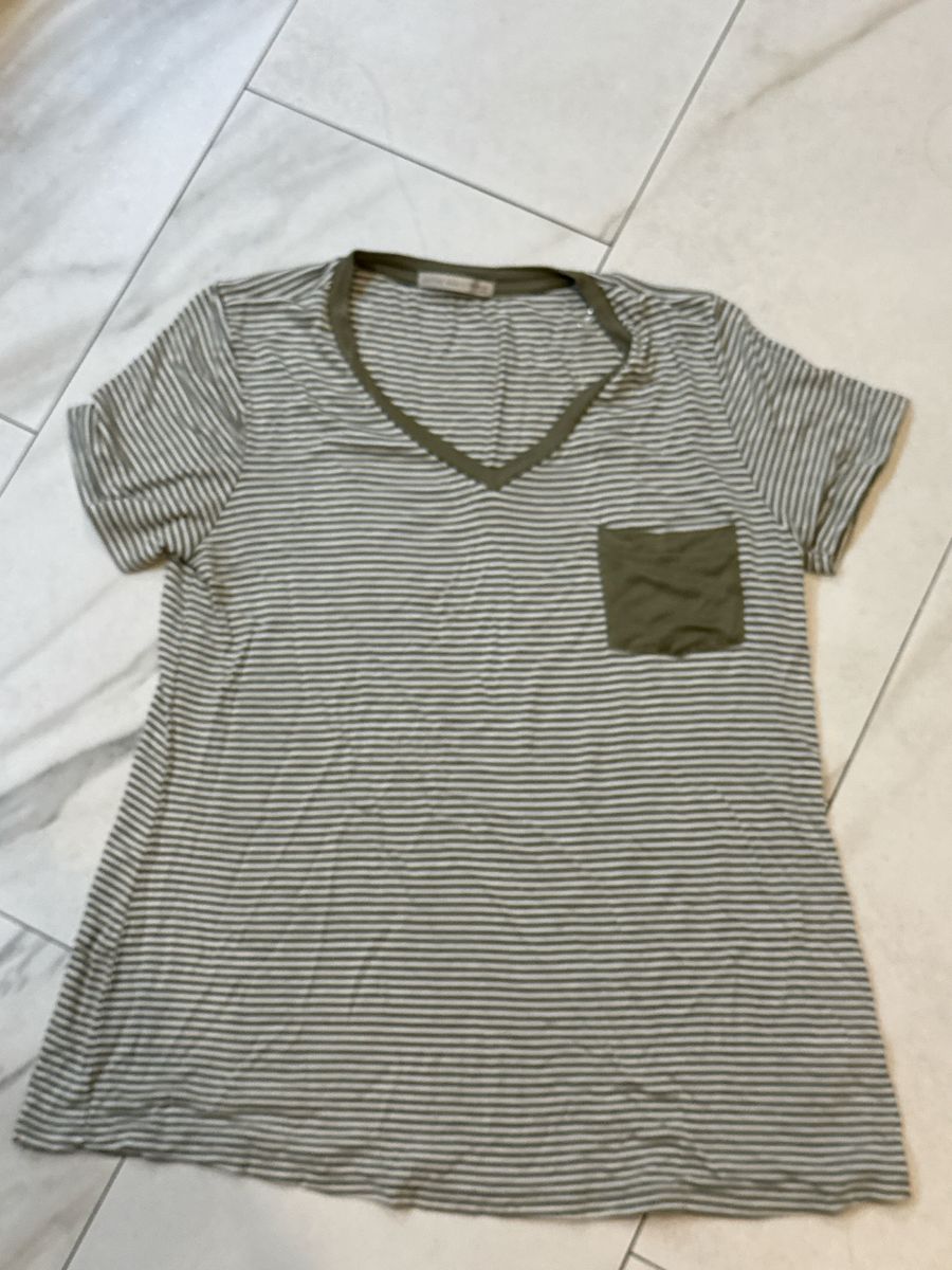 Active Basic Olive Green & White Striped V-Neck Pocket T-Shirt Large