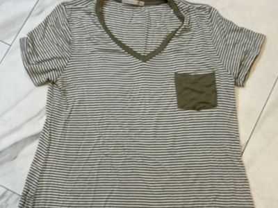 Active Basic Olive Green & White Striped V-Neck Pocket T-Shirt Large