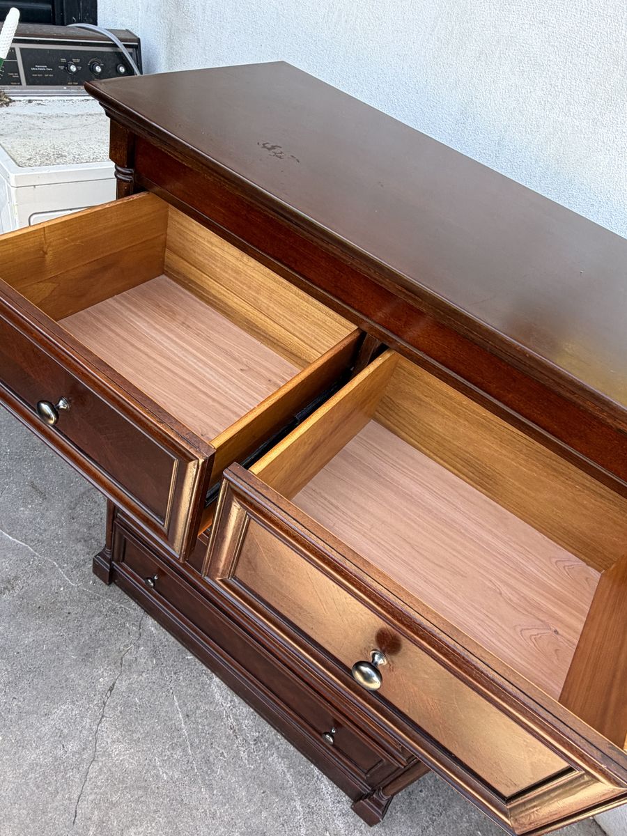 Main image 8