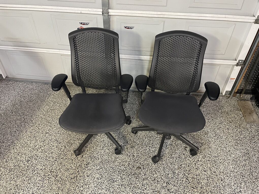 Office Desk Chairs