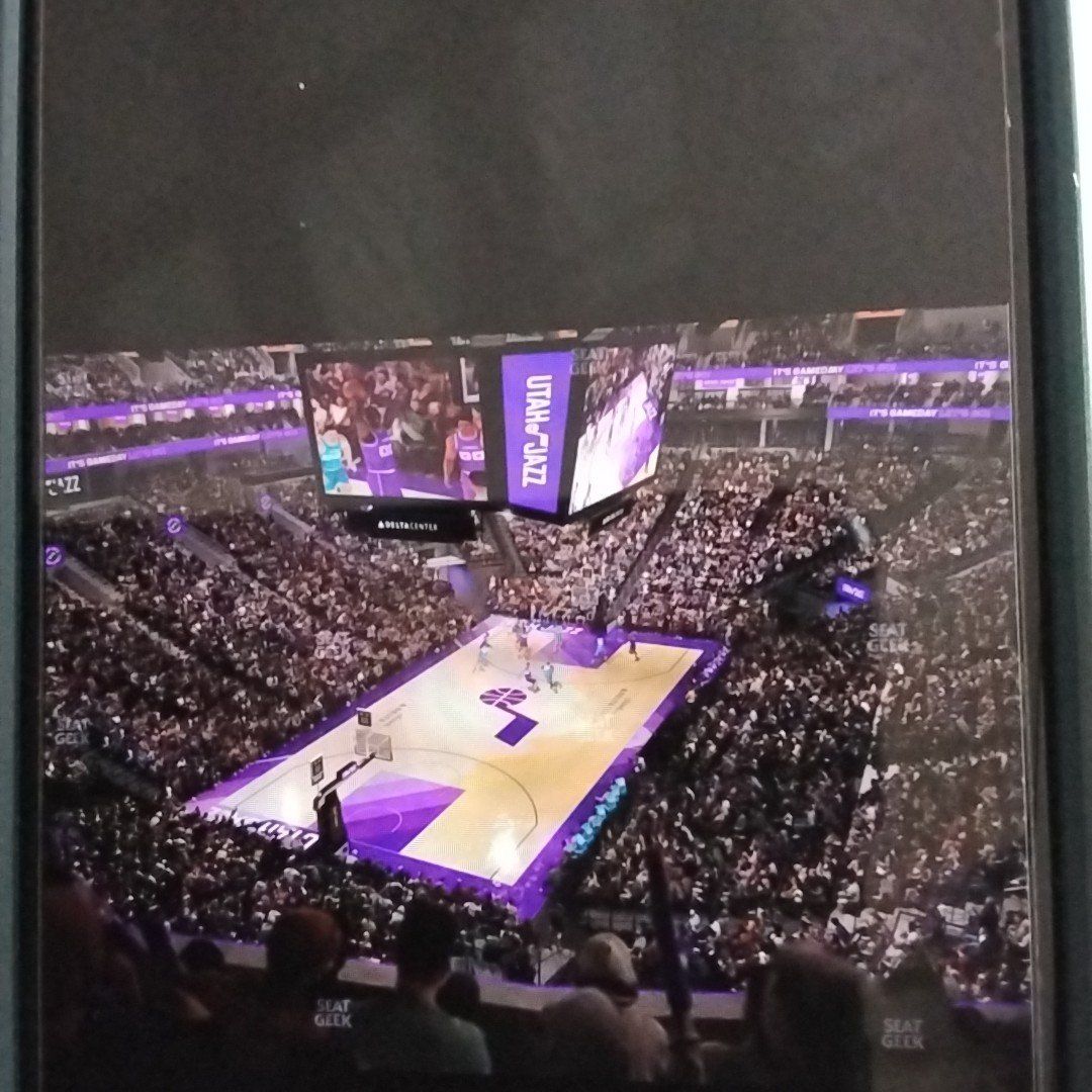 2 uper bowl row 4 Jazz vs Warriors tonight $20 ea