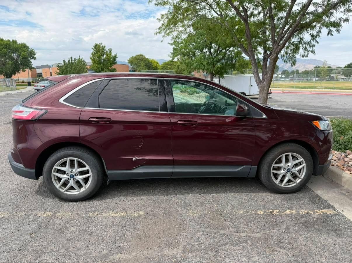 2021 Ford Edge SE