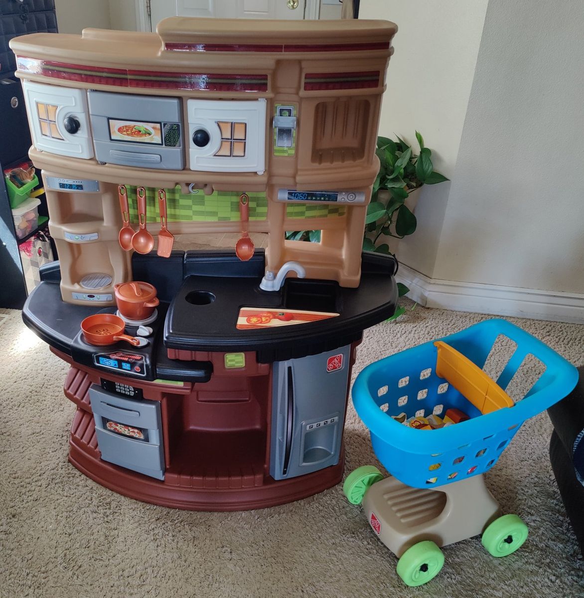 Step2 Fun Lifestyle Legacy Kitchen & Shopping Cart Playset - Tan/Brown/Blue