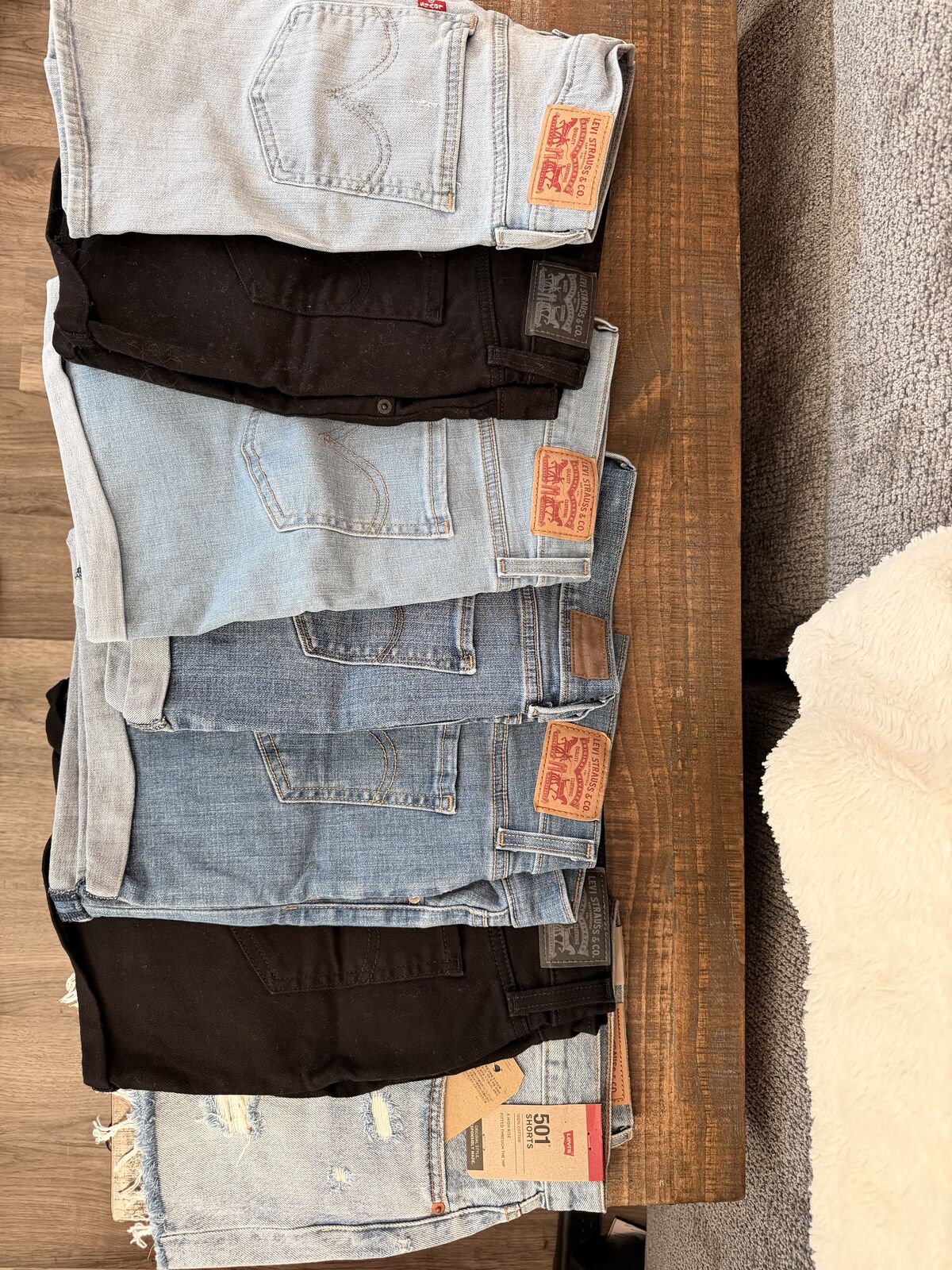 Levis jean shorts