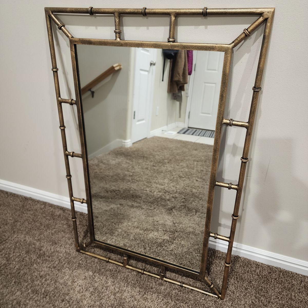 PIER 1 ONE IMPORTS HEAVY DUTY SOLID GOLD METAL MIRROR NICE QUALITY STATEMENT PIECE