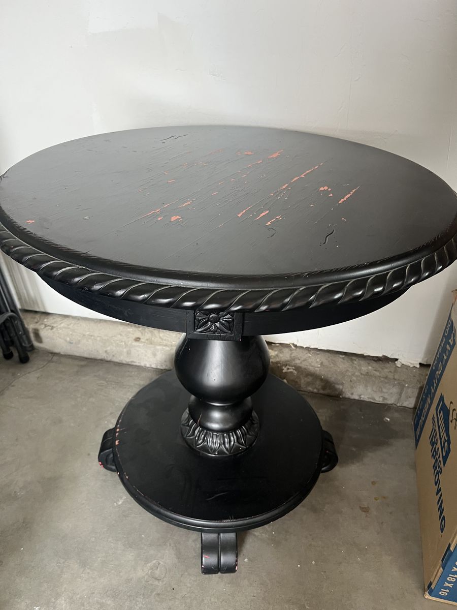 Decorative table