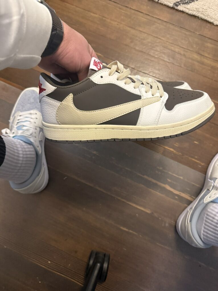 Sz 10 Travis Scott Mochas Brand New