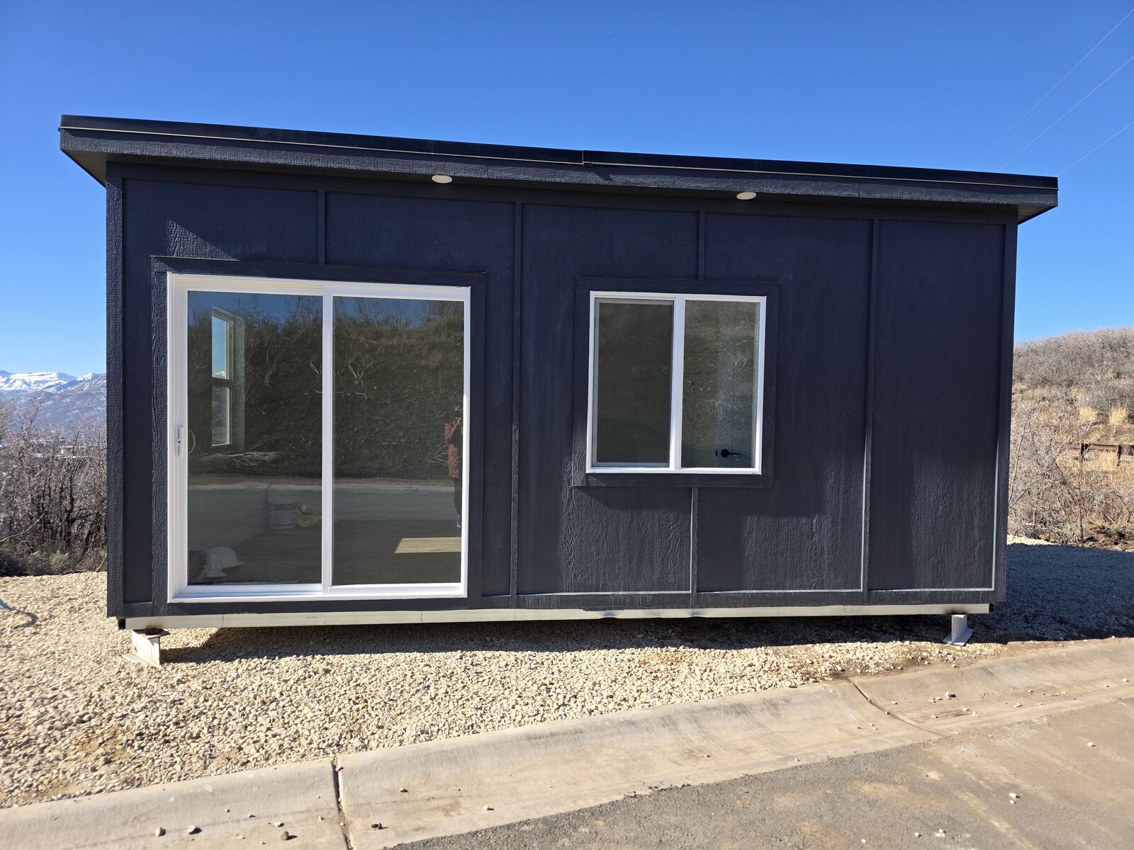 Steel-Framed Backyard Office / ADU-Style Unit – 12’x19’