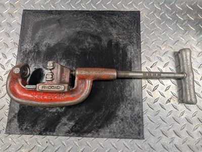 Ridgid 1/8 in. to 2 in. Model 202 Wide Roll 4-Wheel Pipe & Tubing Cutter