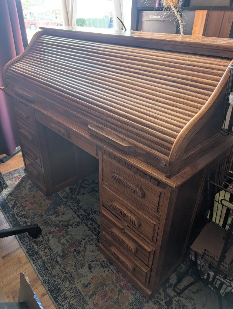 Roll top desk 