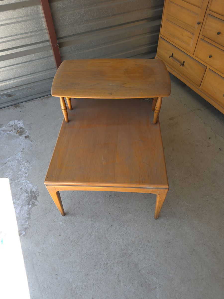 Vintage Mid-Century Modern Wood End Table Side Table with Two Tiers
