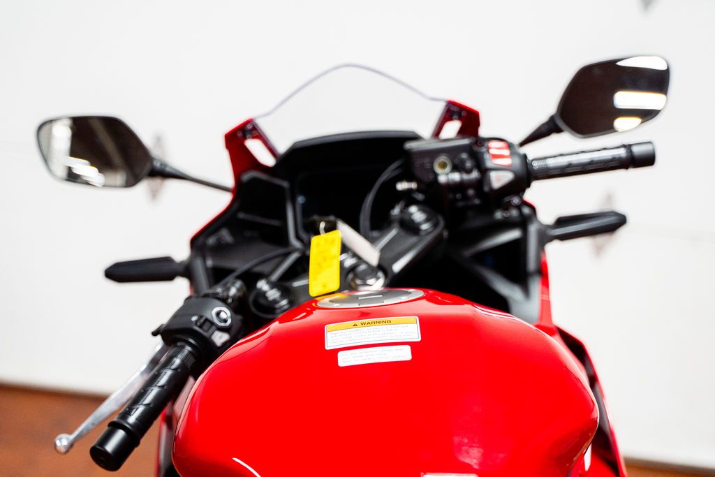 Main image 8