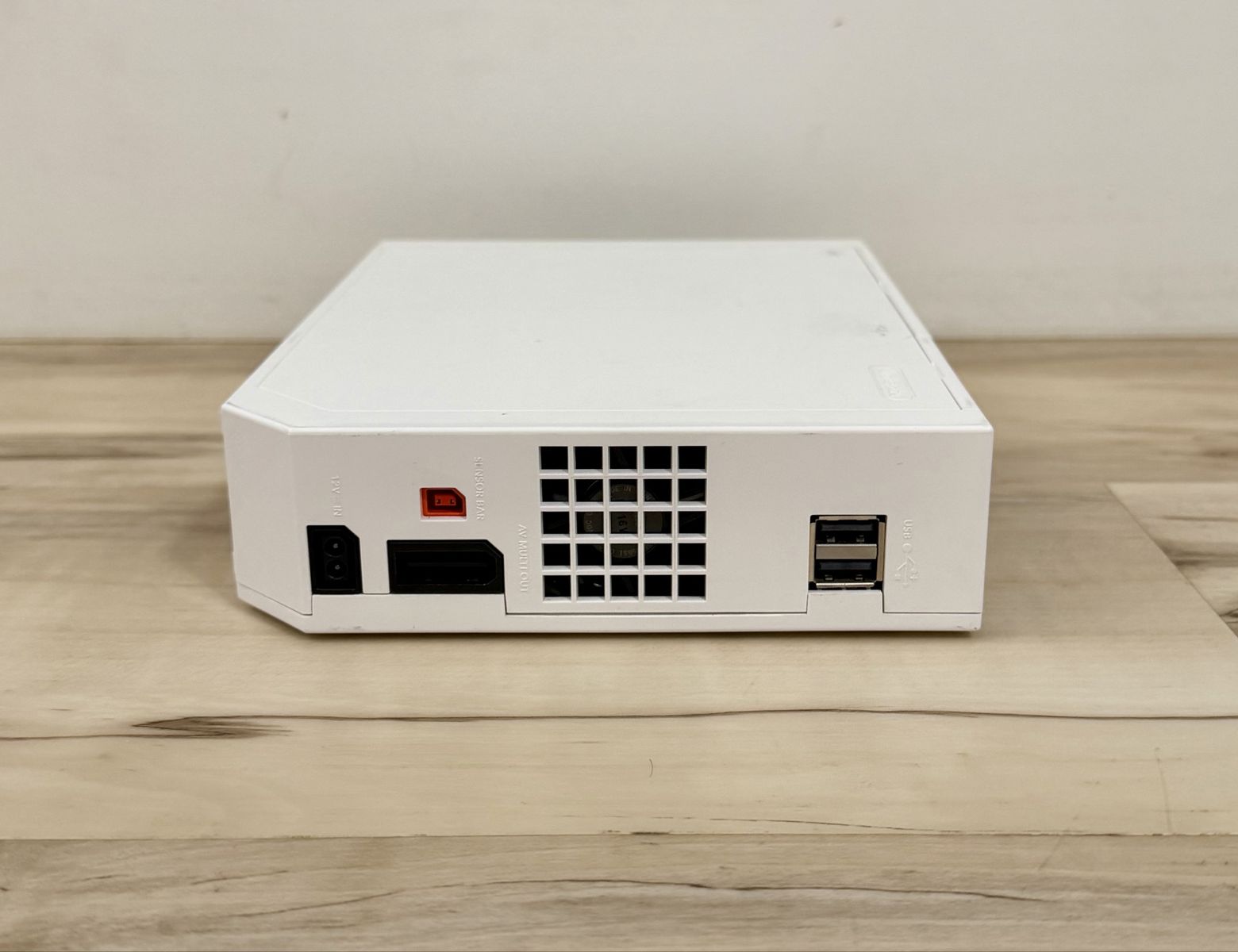 Main image 6