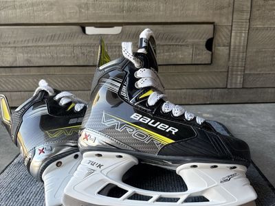 Bauer Vapor X4 Ice Hockey Skates - Youth Size 3 EE Wide Width with Superfeet Insoles