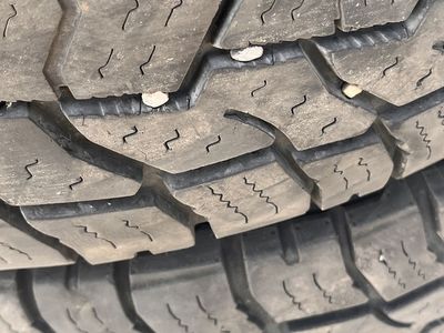 Big Foot Big O LT 285/70R17 M&S