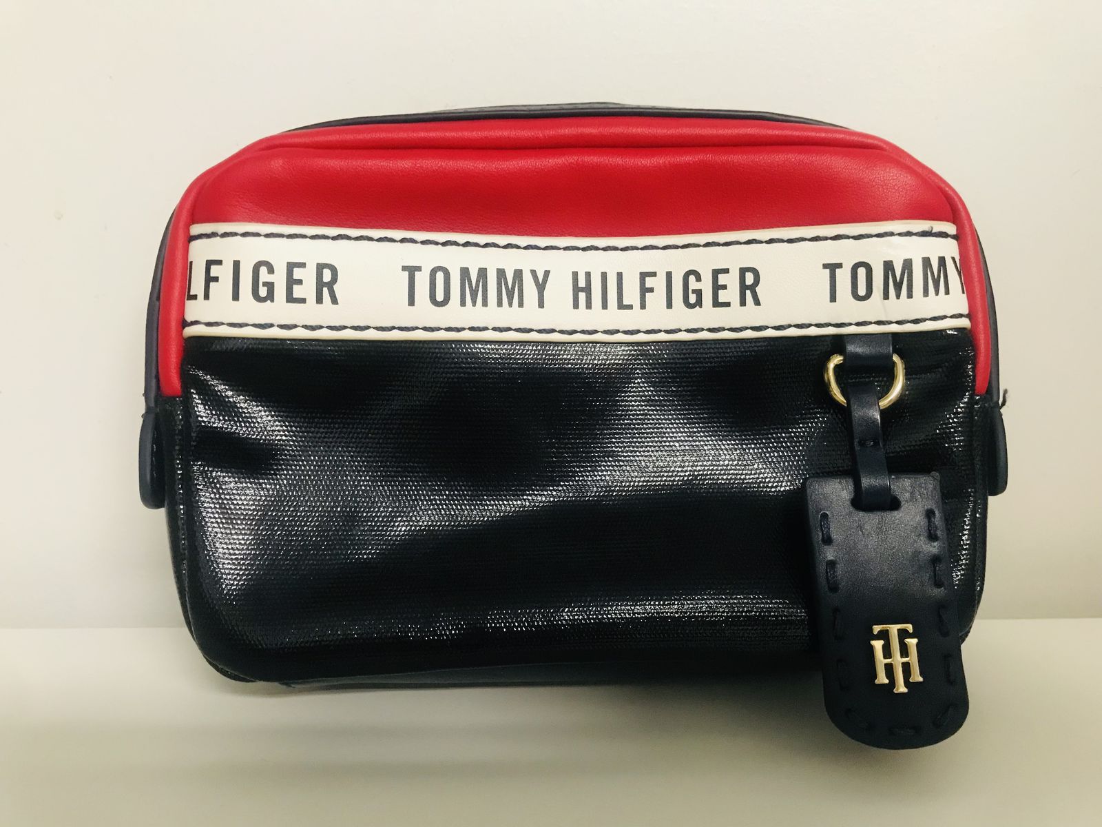 Tommy Hilfiger small bag