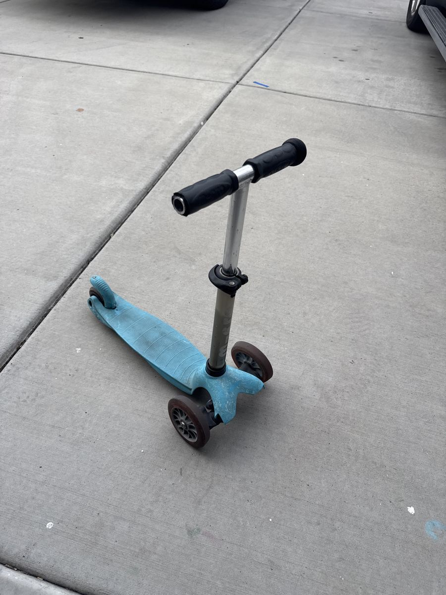 Used Blue 3-Wheel Scooter - Adjustable Handlebars