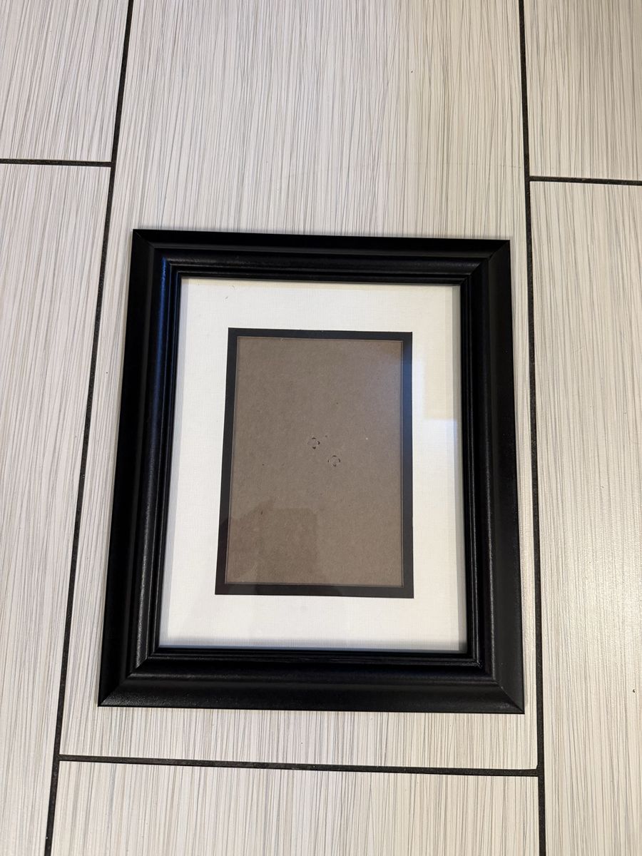 Black Picture Frame with White Mat fits 5x7 inch photo 