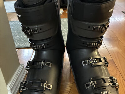 Solomon Ski Boots For Sale