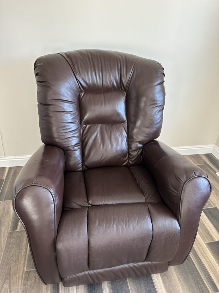Leather Power Recliner – Southern Motion REVIVE