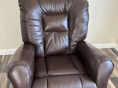Leather Power Recliner – Southern Motion REVIVE