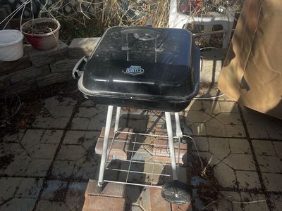 Charcoal grill