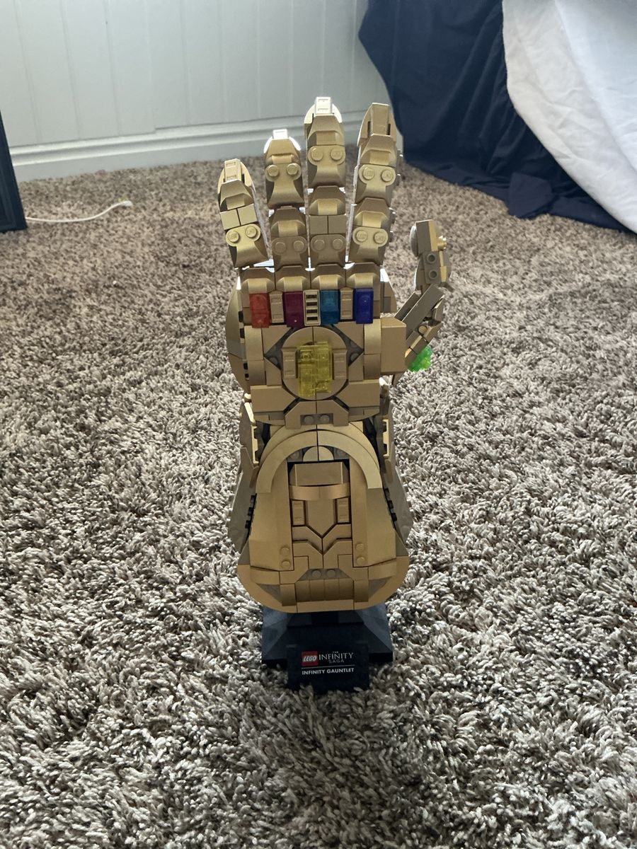 LEGO The Infinity Saga Infinity Gauntlet (76191) Display Model Thanos Marvel Collector Set