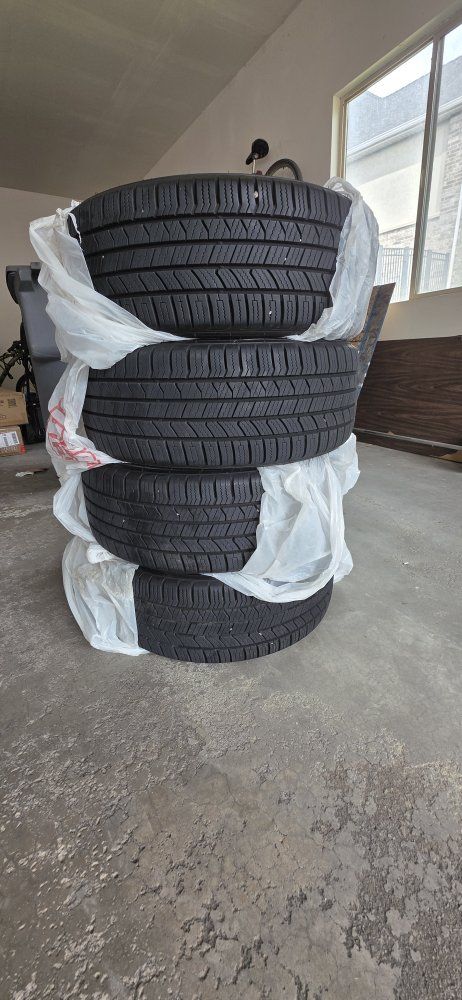 235 45 18 98v Road Hugger Tires