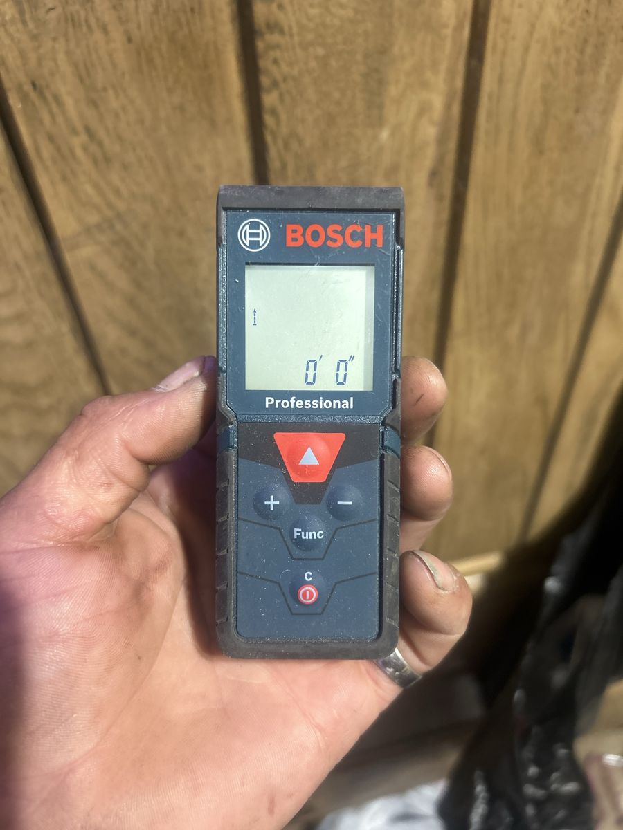 BOSCH GLM165-40 Professional Laser Measure - Range up to 165 ft